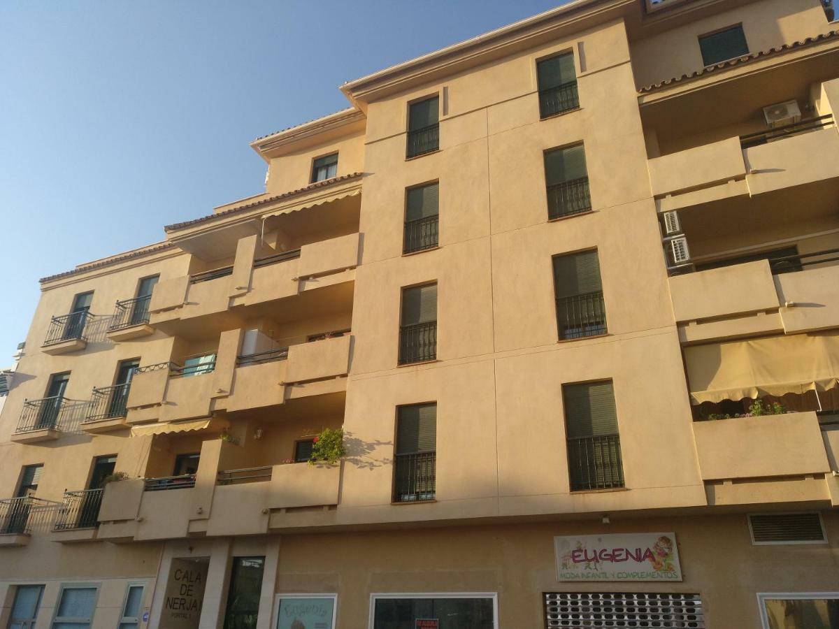 Apartamento Cala De Nerja-Lovely Екстериор снимка