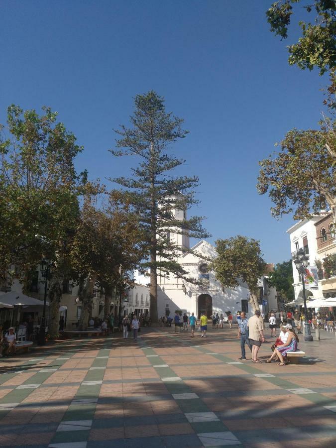 Apartamento Cala De Nerja-Lovely Екстериор снимка
