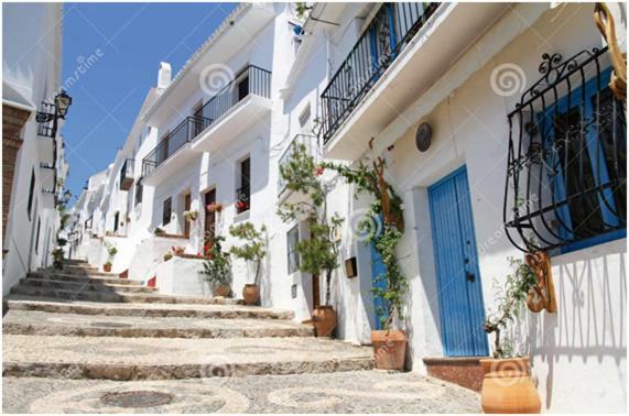 Apartamento Cala De Nerja-Lovely Екстериор снимка